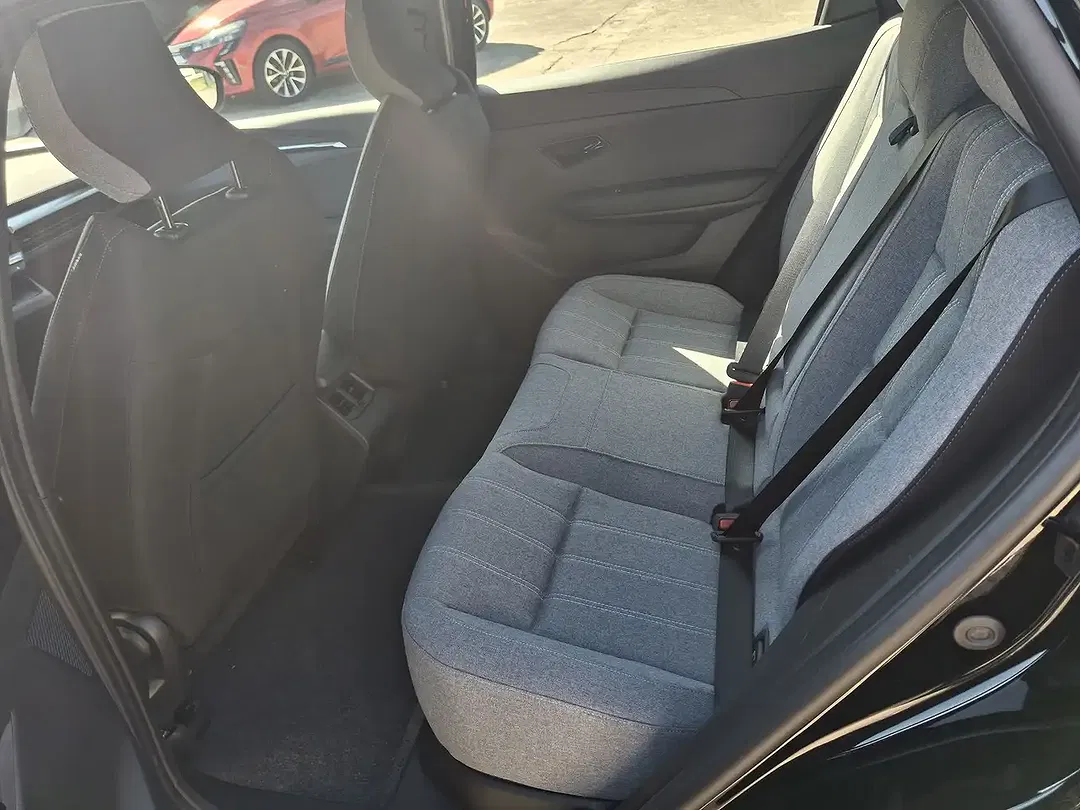 Mitsubishi Eclipse Cross - Thumbnail 9