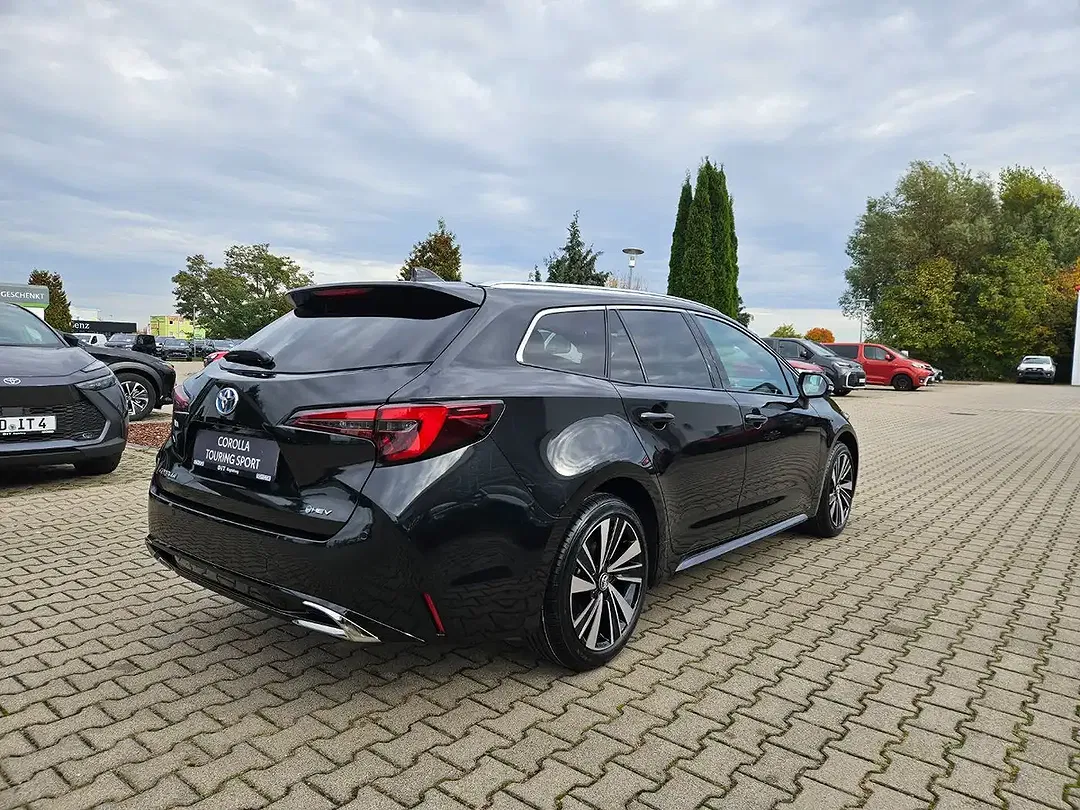 Toyota Corolla - Thumbnail 11