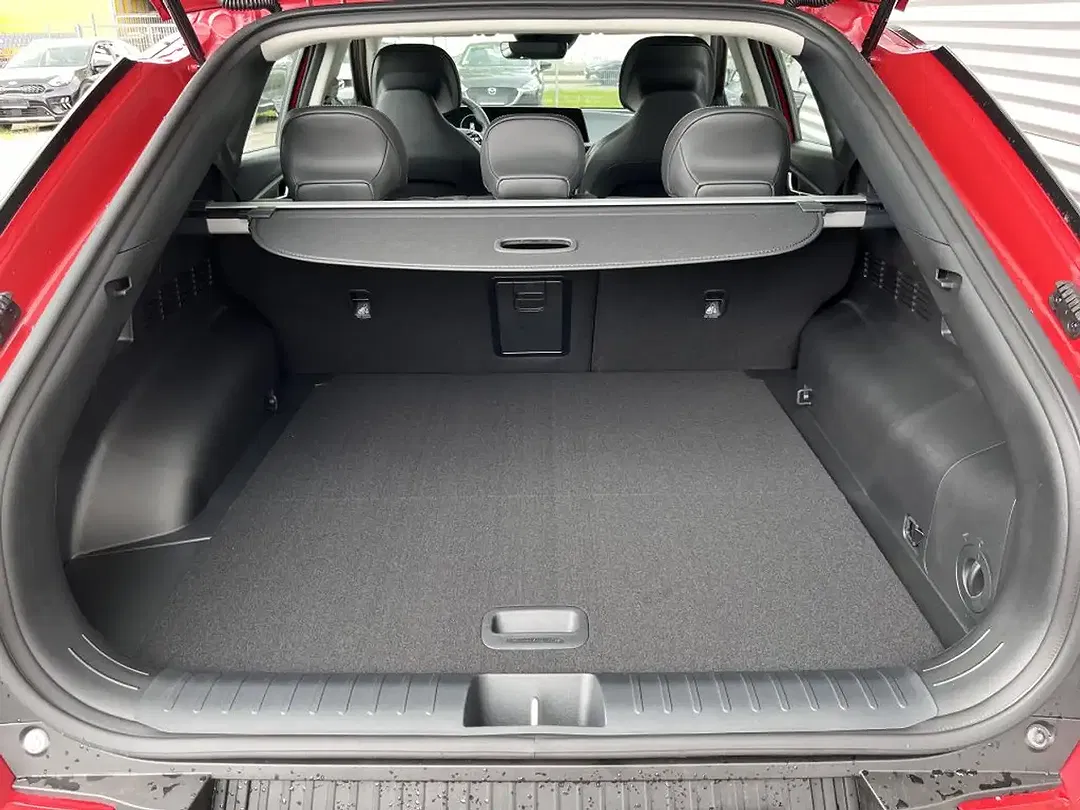 Kia EV6 - Thumbnail 12