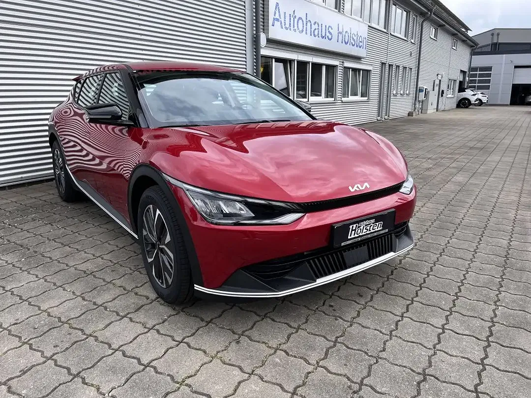Kia EV6 - Thumbnail 2
