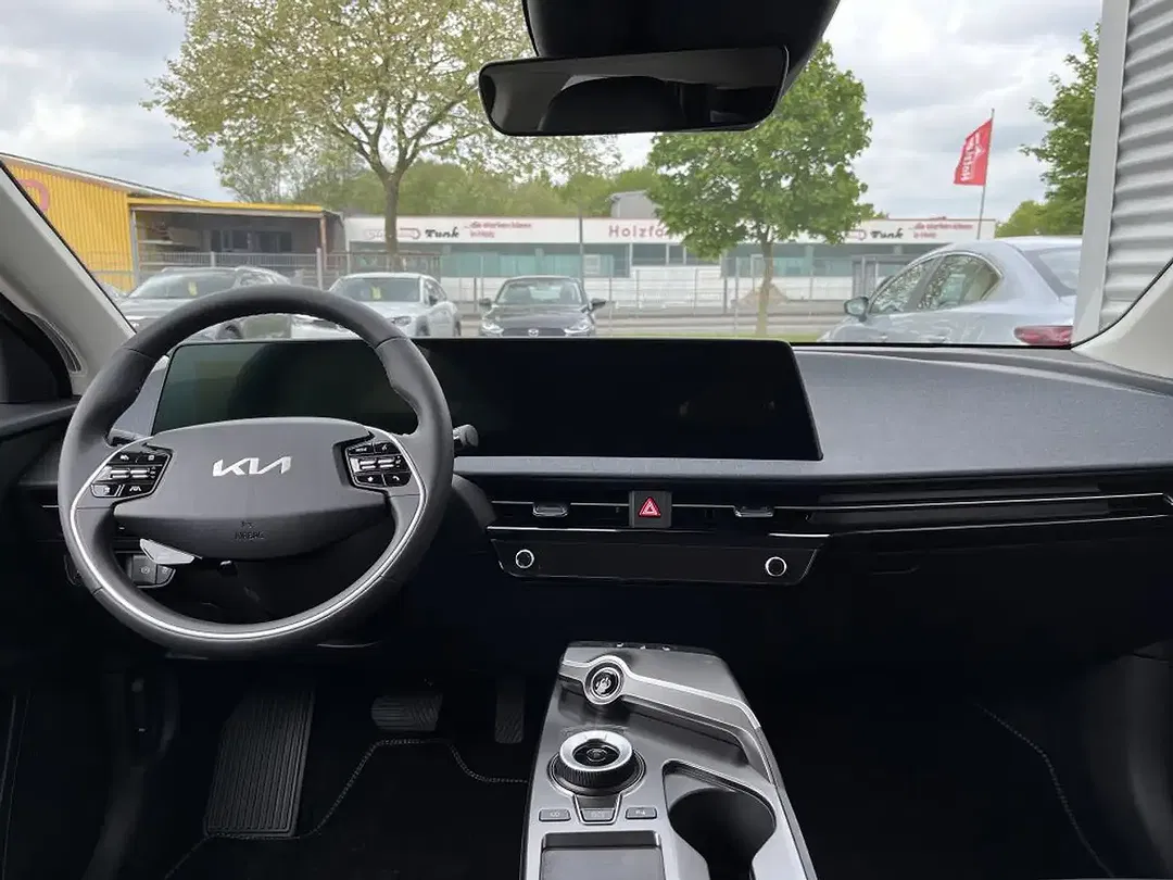 Kia EV6 - Thumbnail 8