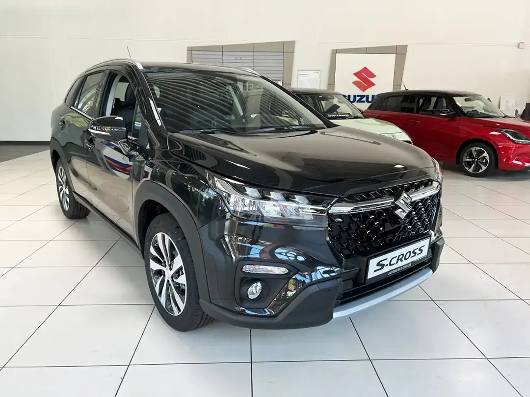 Suzuki SX4 S-Cross - Thumbnail 3