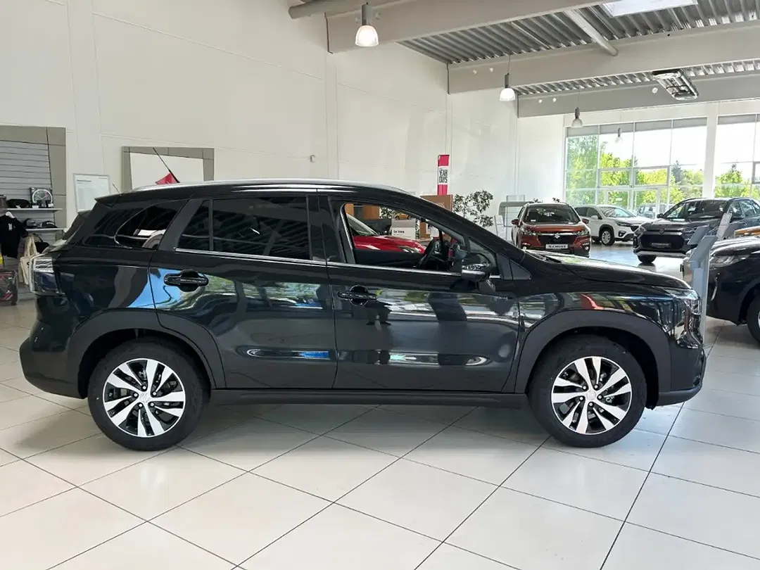 Suzuki SX4 S-Cross - Thumbnail 4