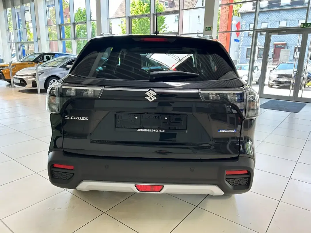 Suzuki SX4 S-Cross - Thumbnail 6