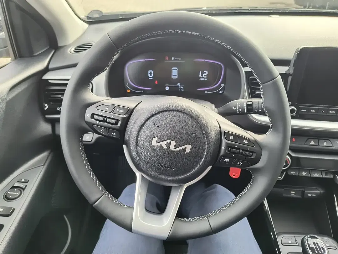 Kia Stonic - Thumbnail 15