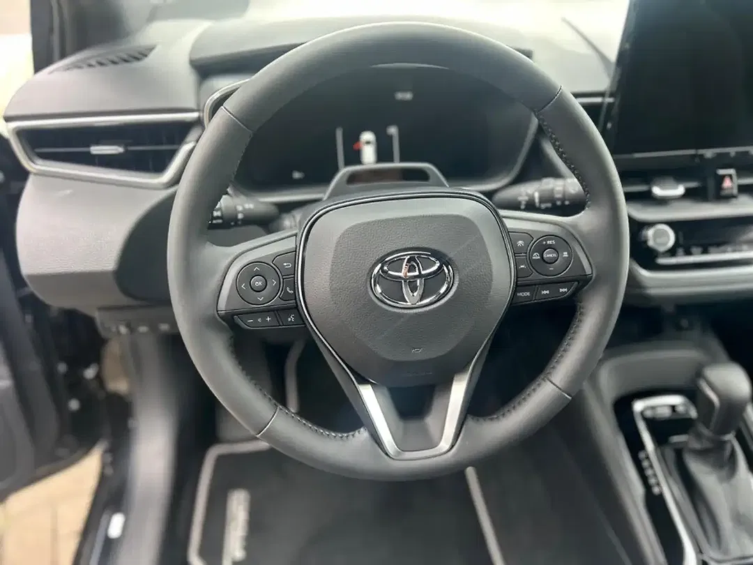 Toyota Corolla - Thumbnail 11