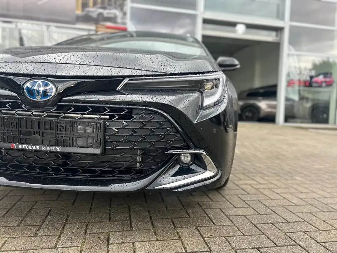 Toyota Corolla - Thumbnail 8
