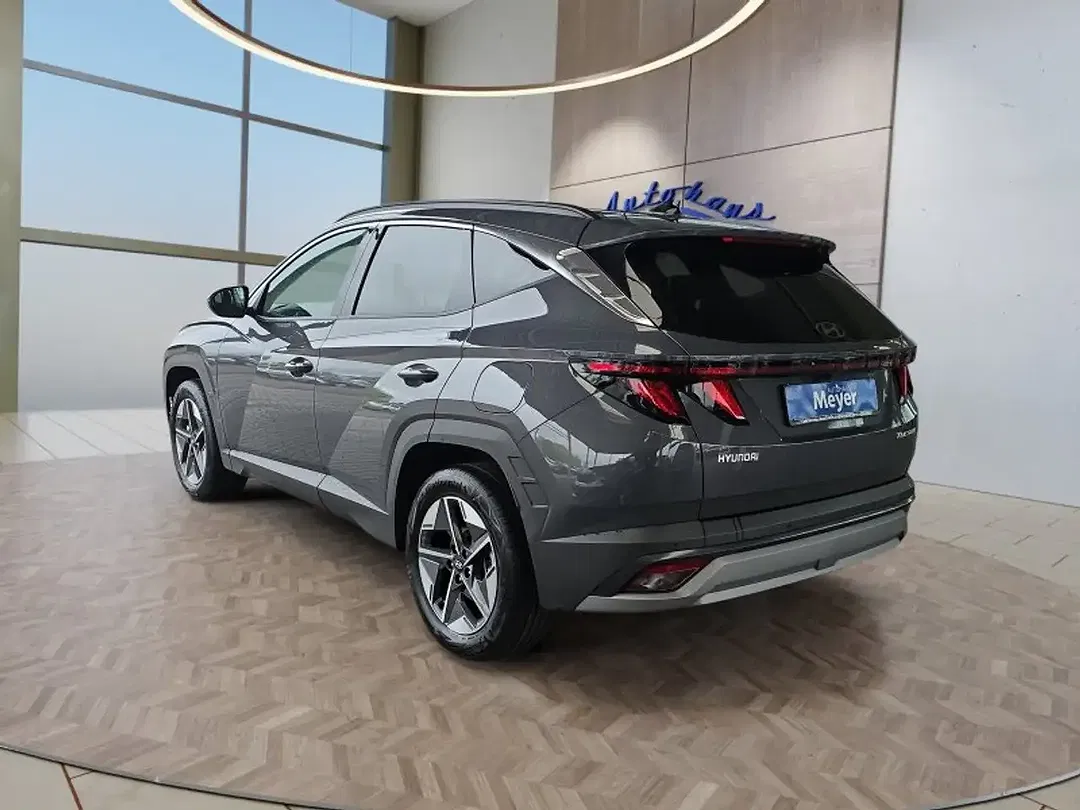 Hyundai TUCSON - Thumbnail 3