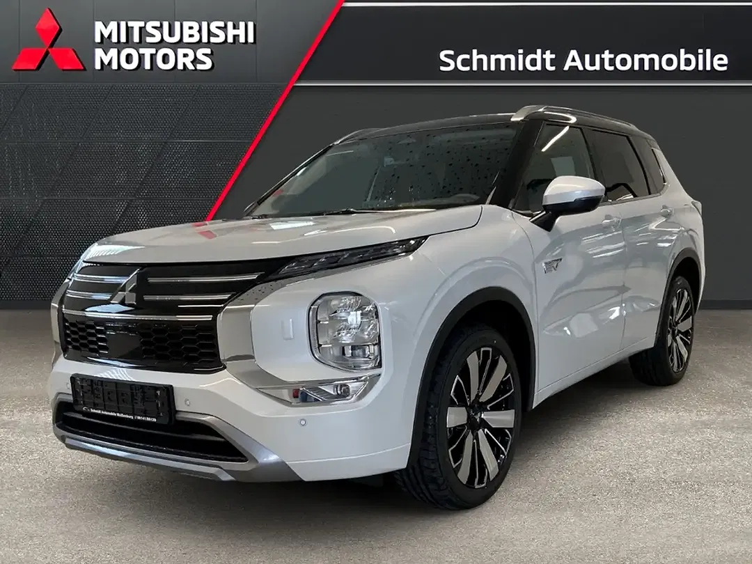 Mitsubishi Outlander - Thumbnail 1