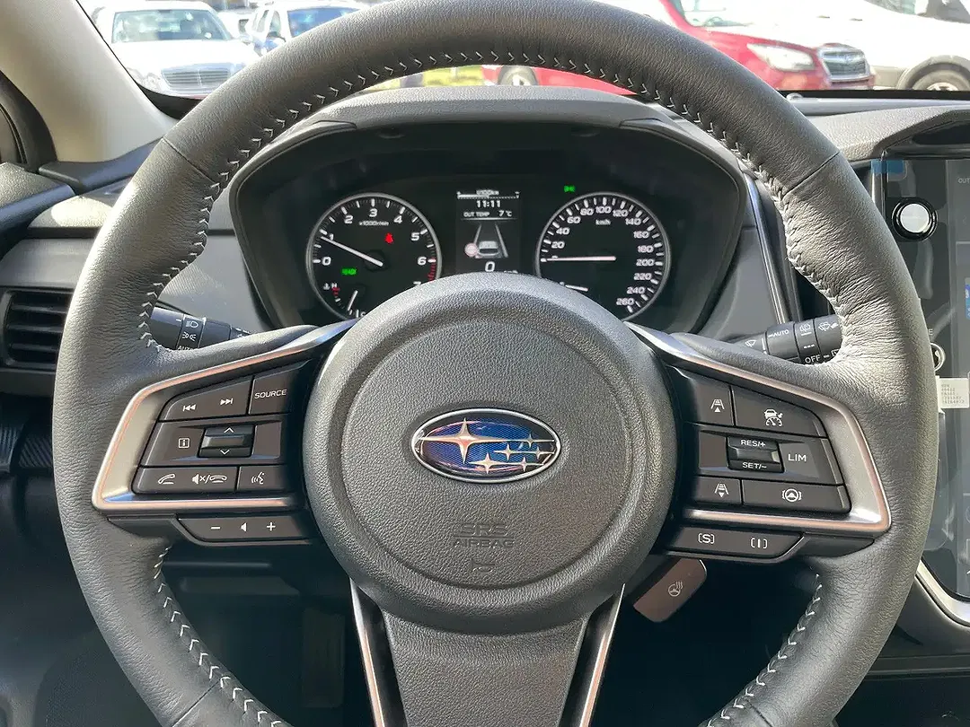 Subaru Crosstrek - Thumbnail 11