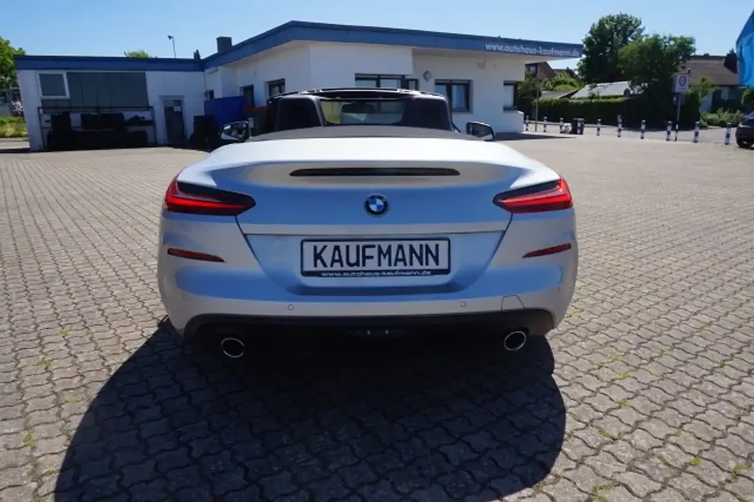 BMW Z4 - Thumbnail 4