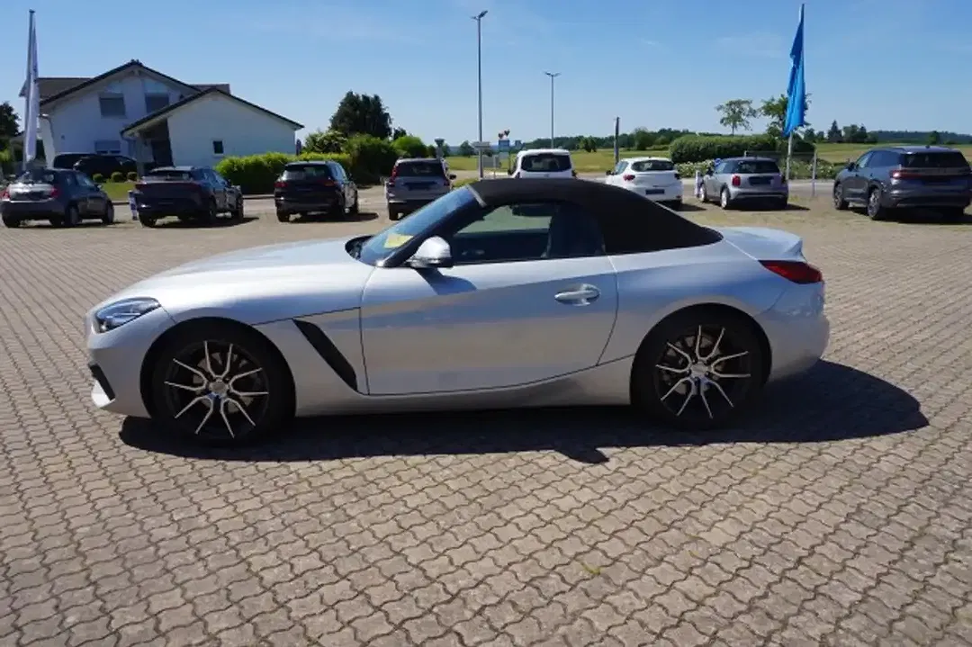 BMW Z4 - Thumbnail 8