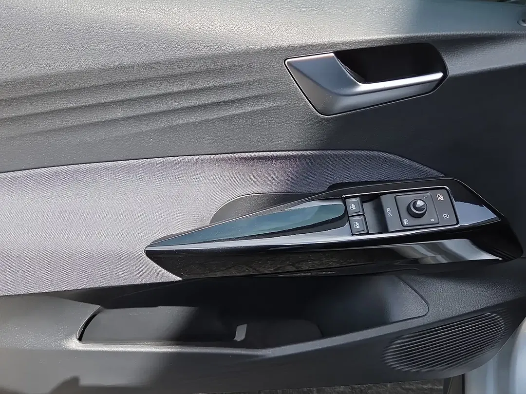 Volkswagen ID.3 - Thumbnail 6