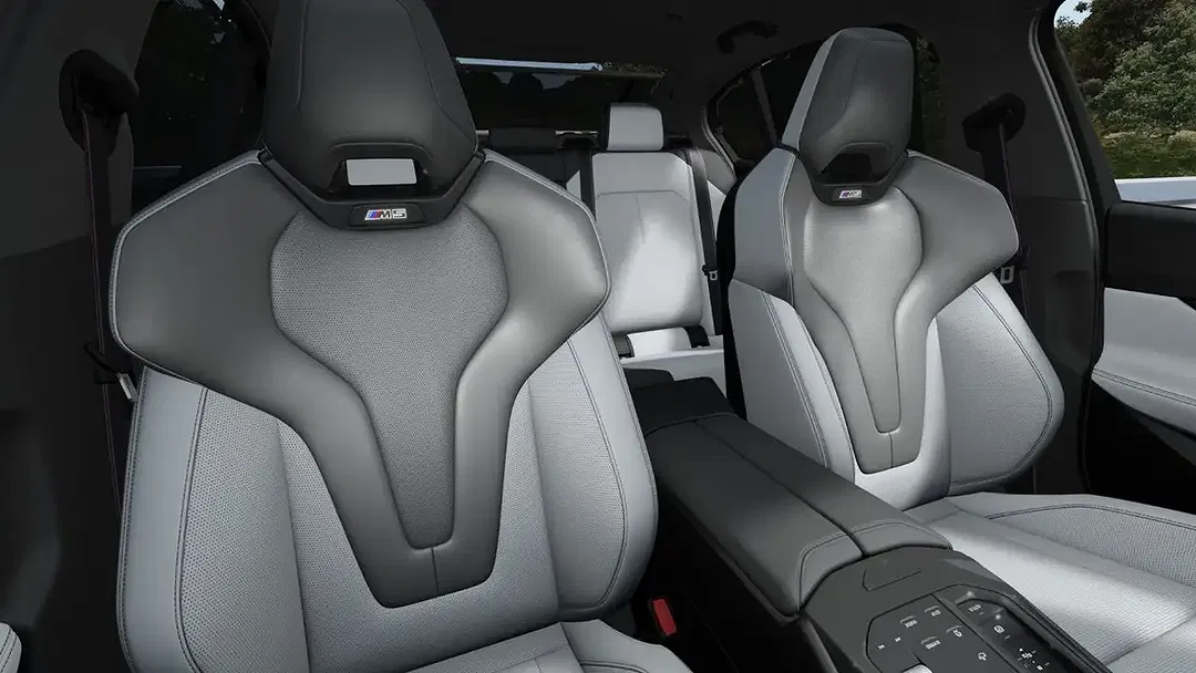 BMW M5 - Thumbnail 10