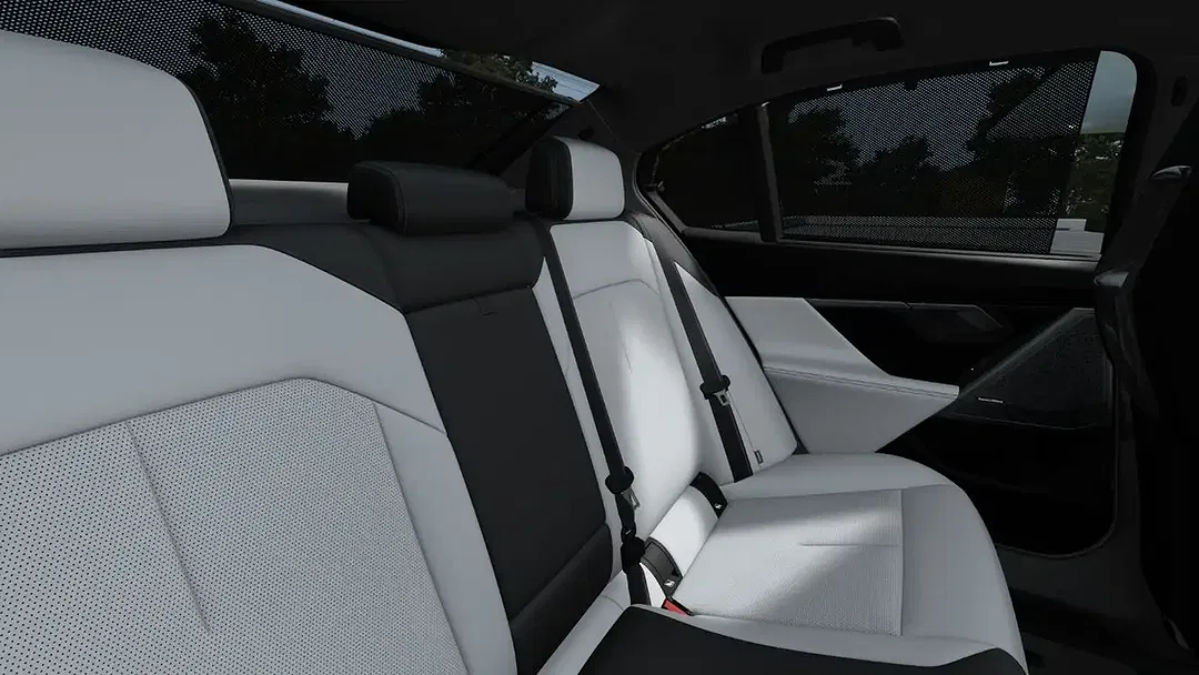 BMW M5 - Thumbnail 11