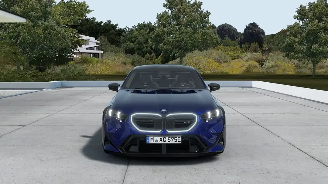 BMW M5 - Thumbnail 3