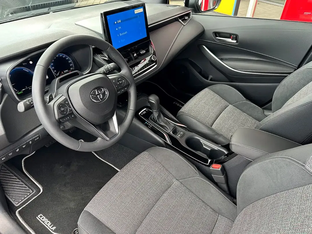 Toyota Corolla - Thumbnail 10