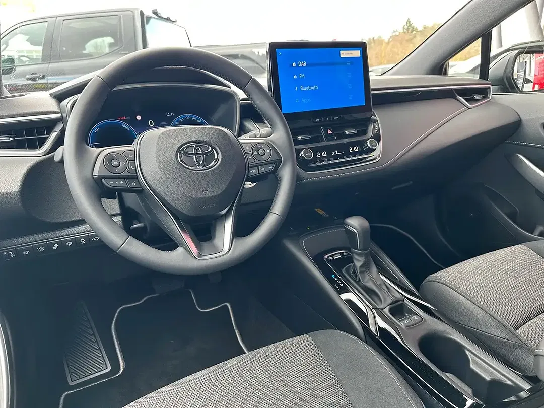 Toyota Corolla - Thumbnail 11