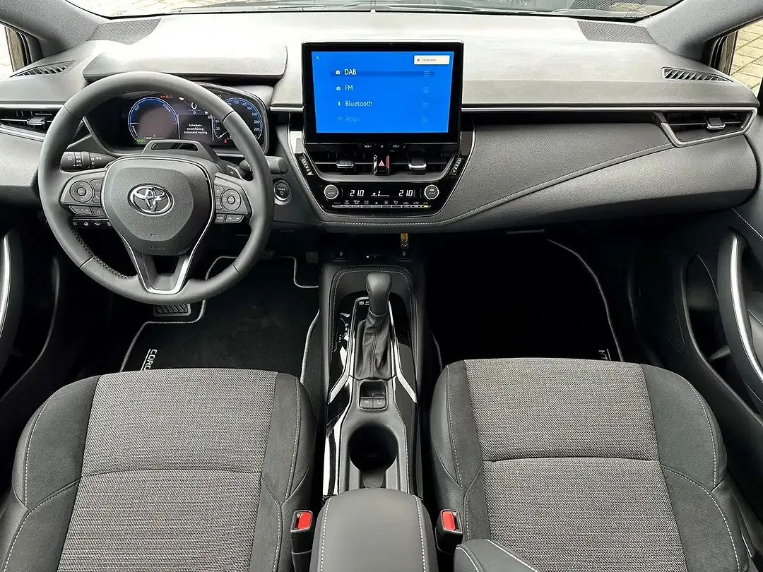 Toyota Corolla - Thumbnail 12