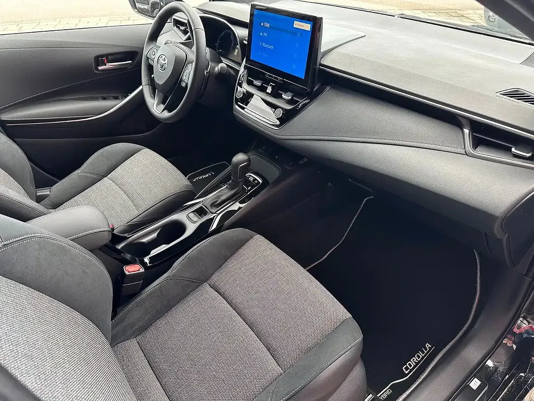 Toyota Corolla - Thumbnail 14