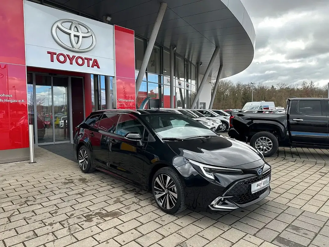 Toyota Corolla - Thumbnail 4
