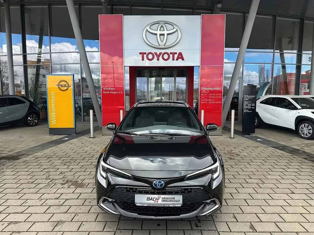 Toyota Corolla - Thumbnail 5