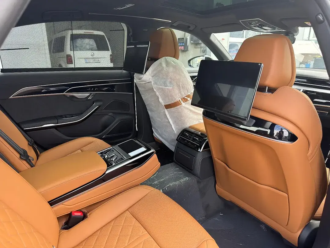 Audi A8 - Thumbnail 10