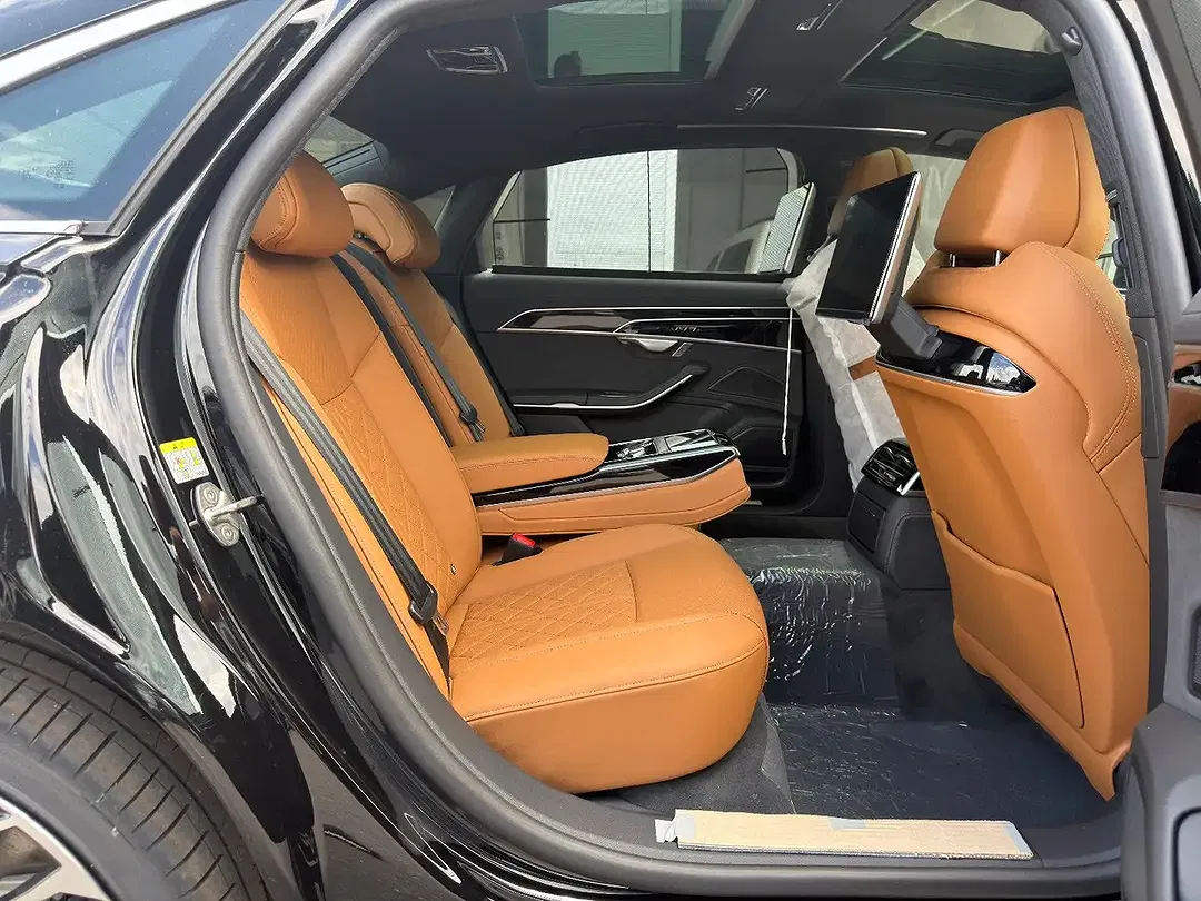 Audi A8 - Thumbnail 12