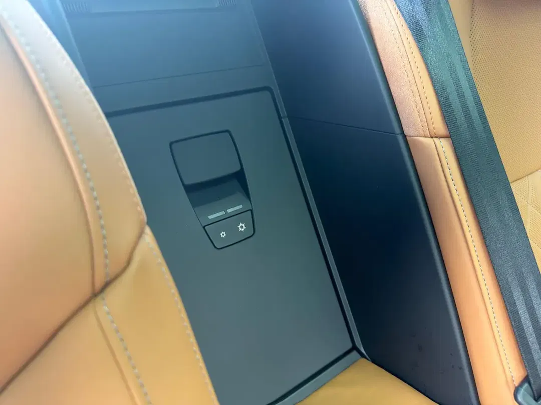 Audi A8 - Thumbnail 14