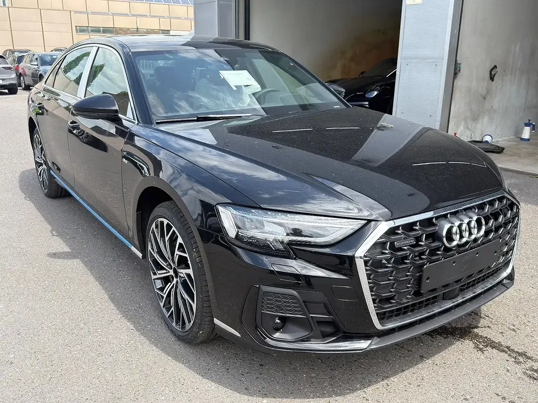Audi A8 - Thumbnail 5