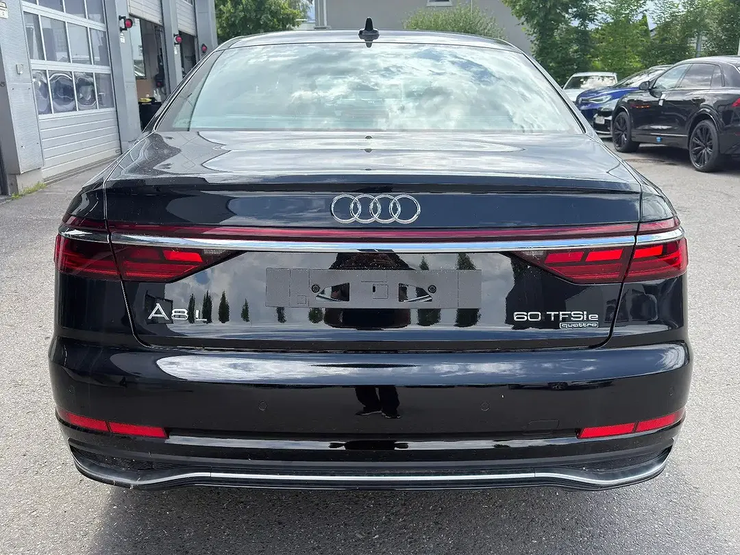 Audi A8 - Thumbnail 7