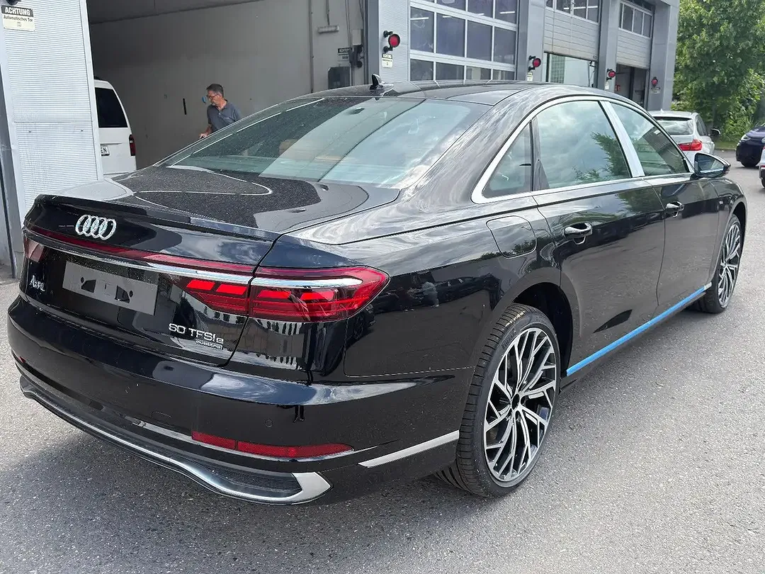 Audi A8 - Thumbnail 9