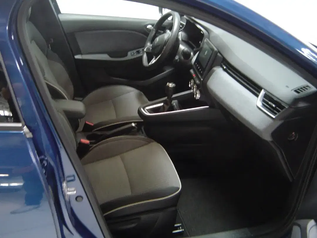 Renault Clio - Thumbnail 12
