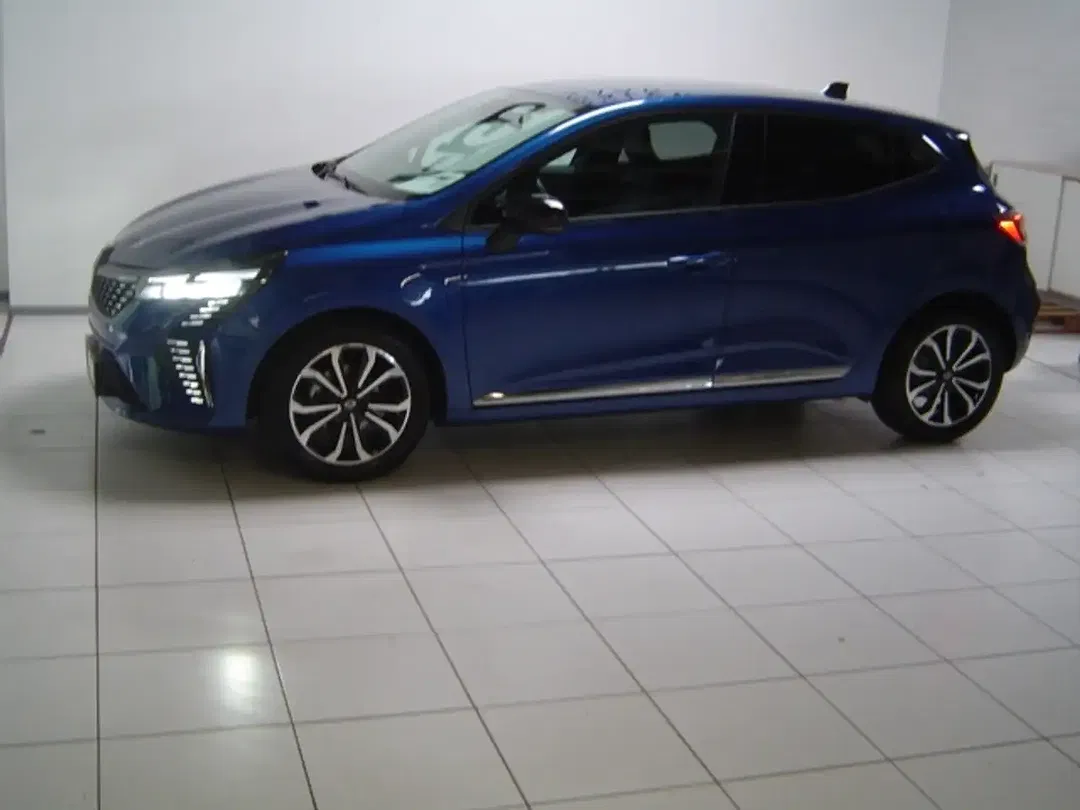 Renault Clio - Thumbnail 2