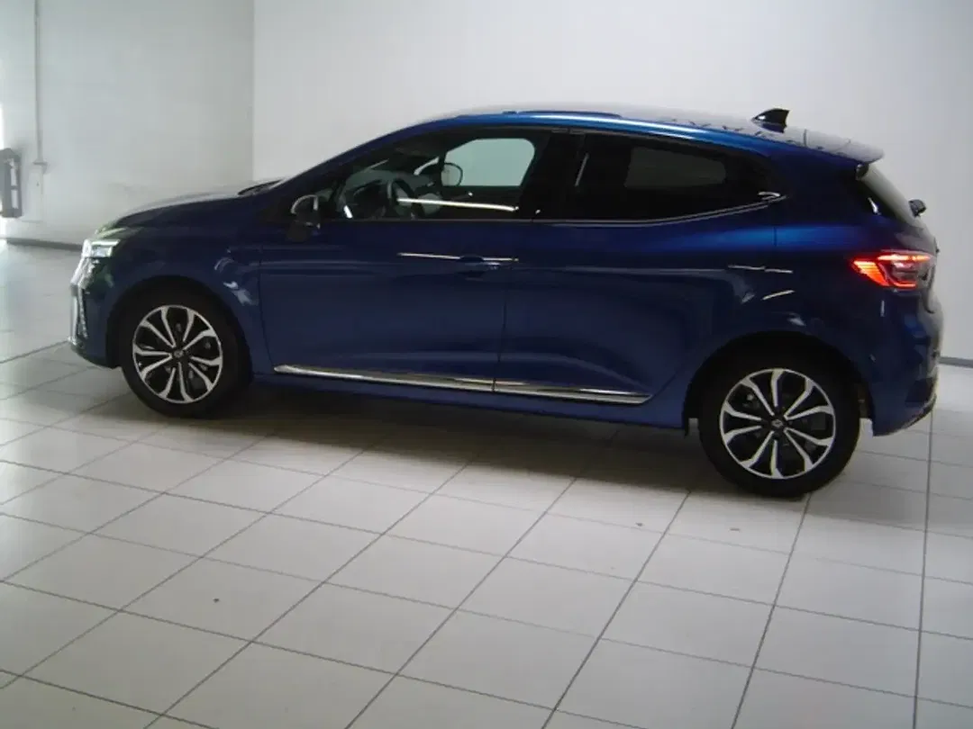 Renault Clio - Thumbnail 3