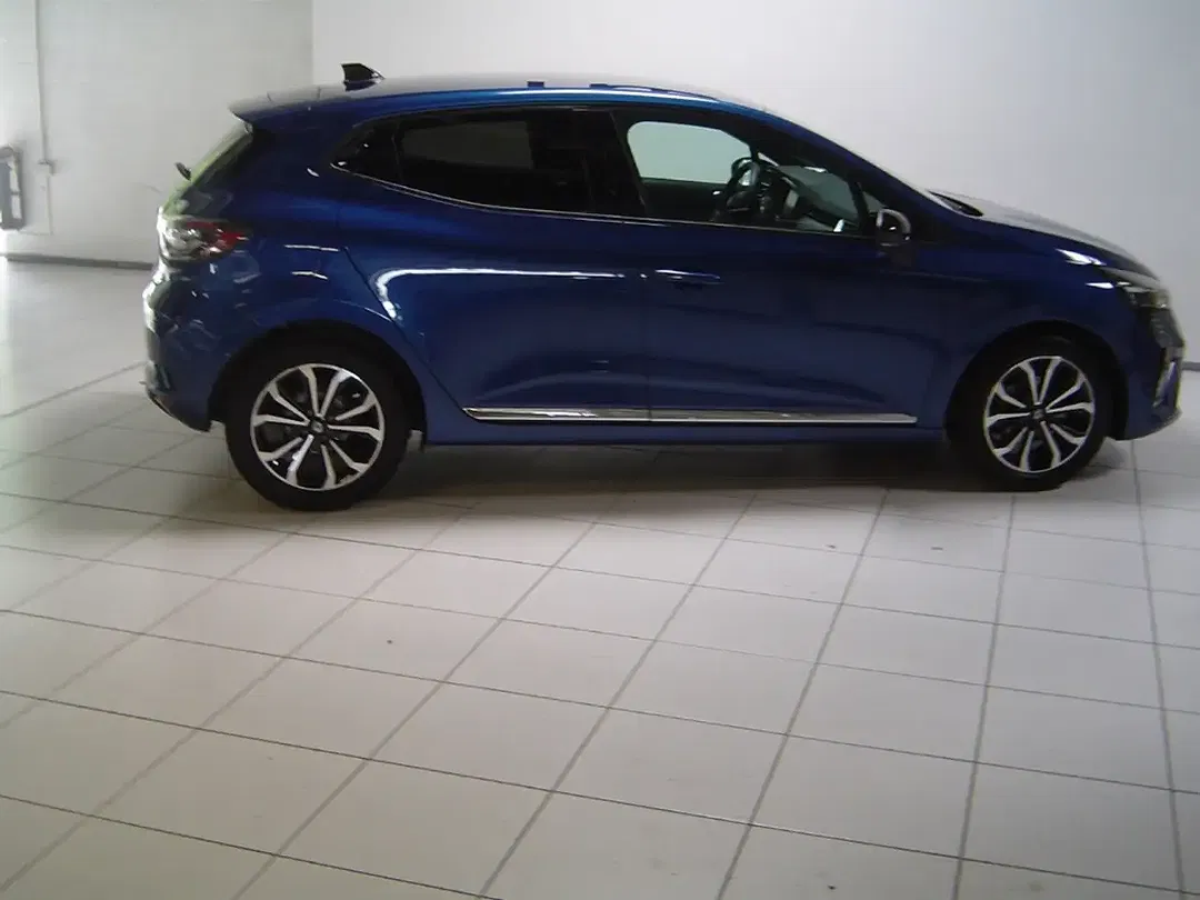 Renault Clio - Thumbnail 4