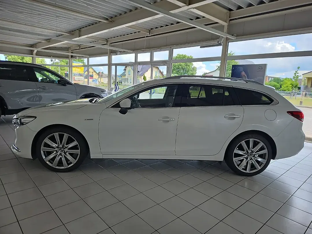 Mazda 6 - Thumbnail 2