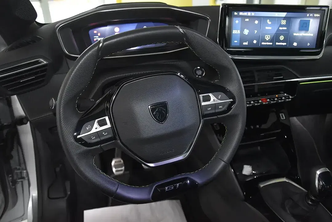 Peugeot 208 - Thumbnail 14