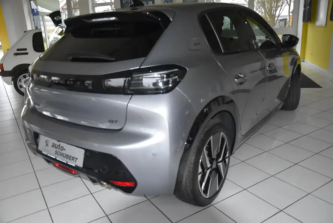 Peugeot 208 - Thumbnail 16