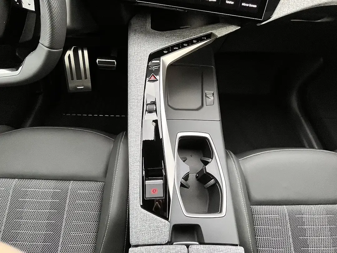Peugeot 3008 - Thumbnail 14