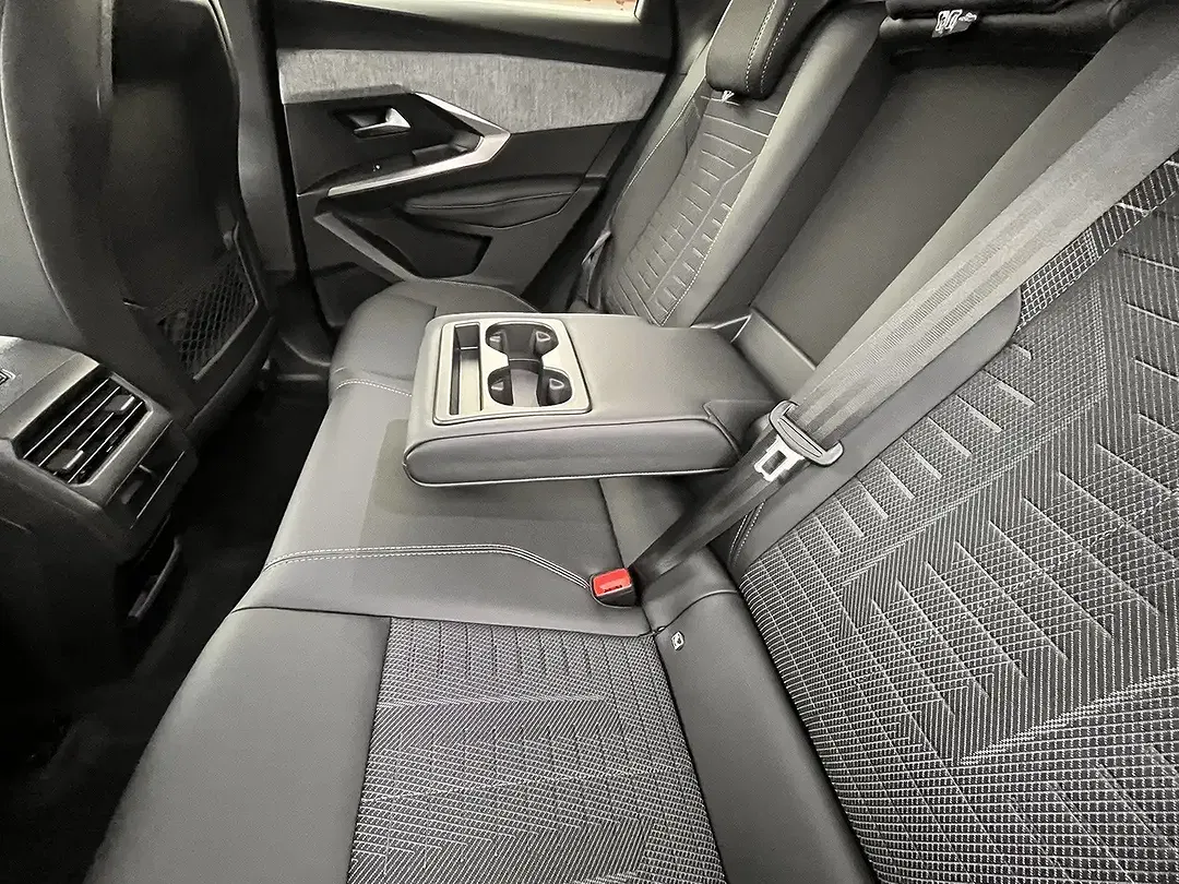 Peugeot 3008 - Thumbnail 9