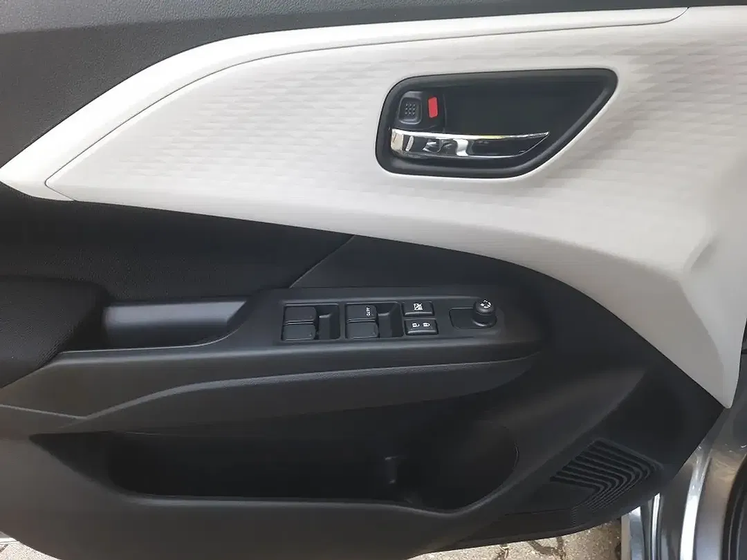 Suzuki Swift - Thumbnail 15