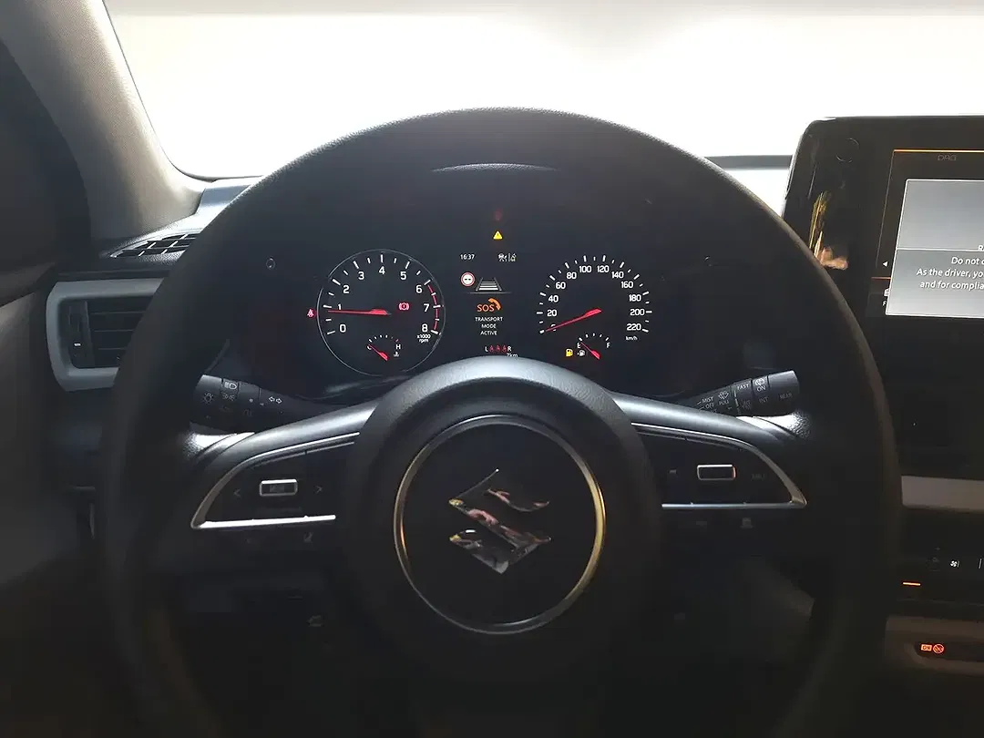 Suzuki Swift - Thumbnail 9