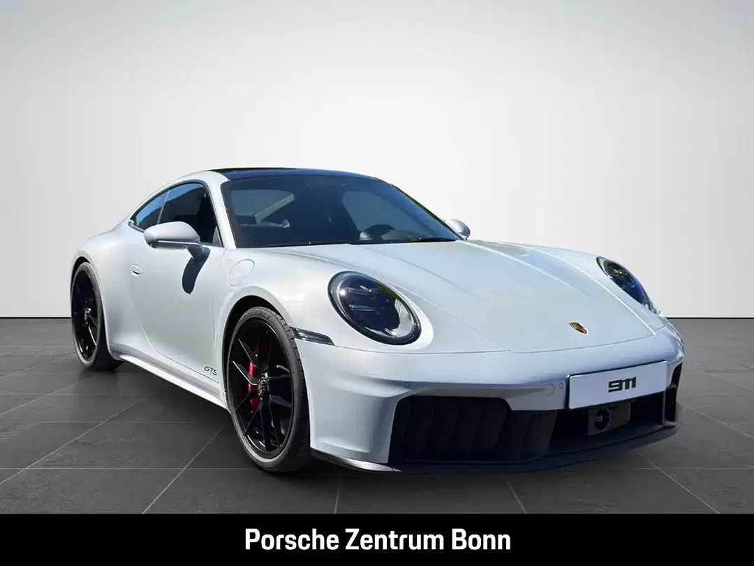 Porsche 992 - Thumbnail 3