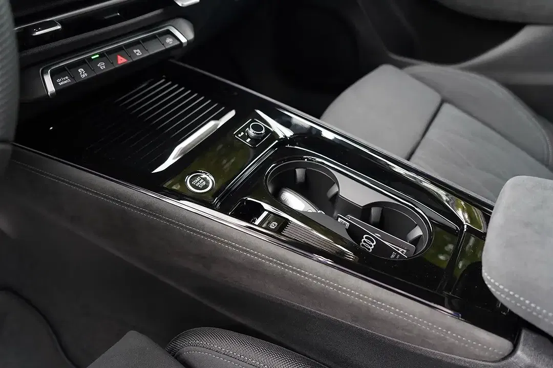 Audi Q3 - Thumbnail 10