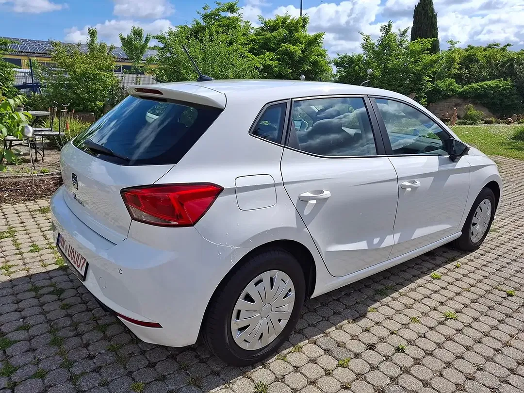 SEAT Ibiza - Thumbnail 3