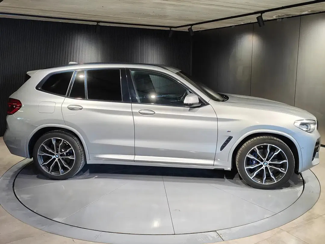 BMW X3 - Thumbnail 2