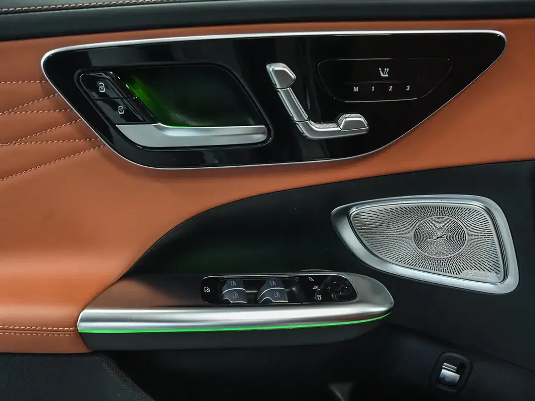 Mercedes-Benz C 300 - Thumbnail 14