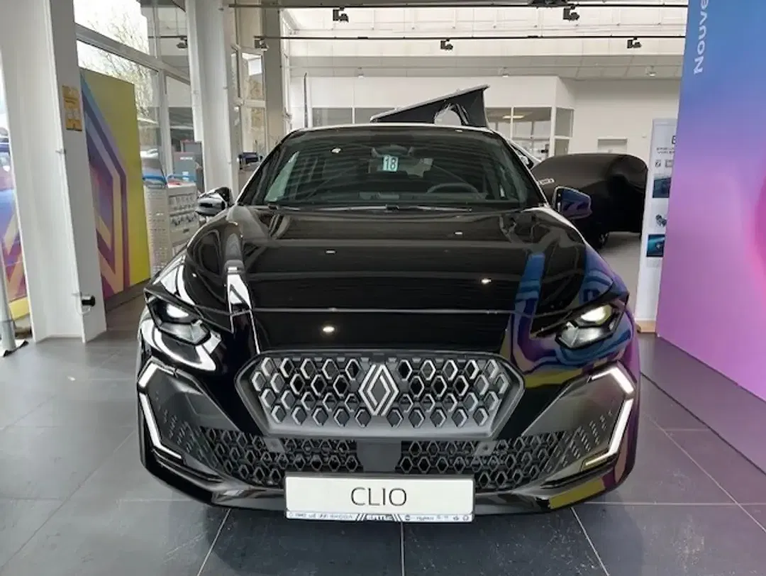 Renault Clio - Thumbnail 2