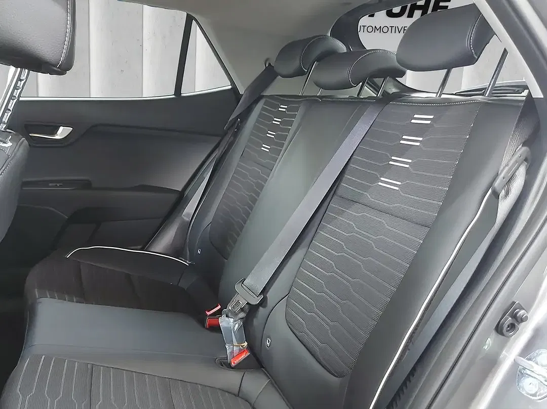 Kia Stonic - Thumbnail 11